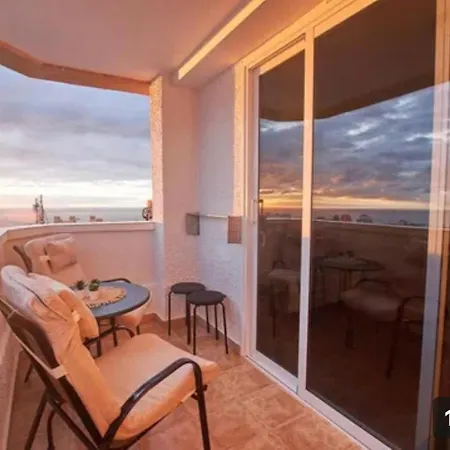Apartment Victoria - Americas